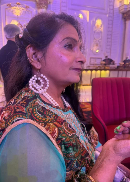 mona shukla img 2 webp